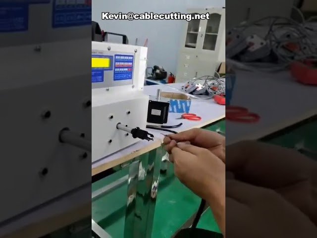 Maszyna do skręcania 5-osiowa od producenta – precyzyjne nawijanie drutu