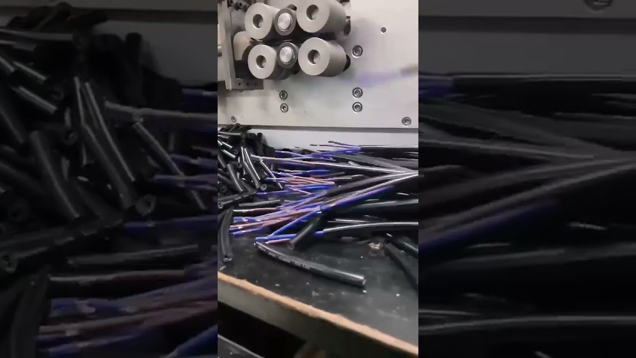 Wysokoprecyzyjna automatyczna maszyna do obierania dużych kwadratowych kabli - Stripper do grubych przewodów