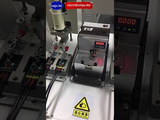 Elektryczny Wkrętak do Robotów na Linii Montażowej – Automatyczne Dokręcanie Śrub
