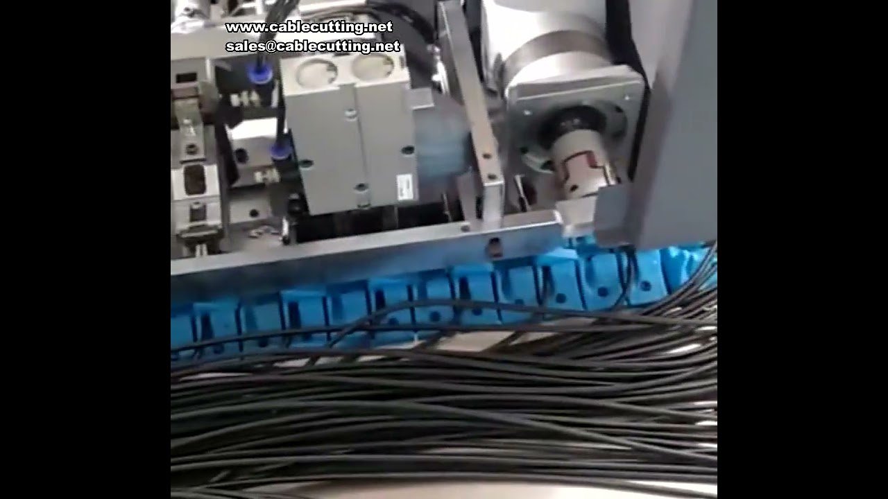 Automatyczna maszyna do cynowania osłon, rozplątywania, usuwania folii aluminiowej i czarnej skóry