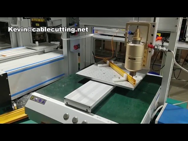 Automatyczny robot dozujący klej topliwy 30 ml na biurko